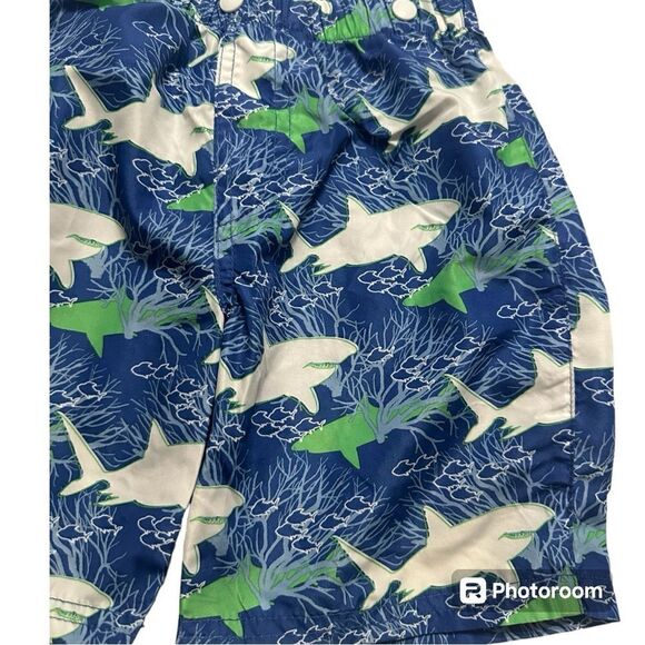 🌼🌼Boys shark swim shorts Preloved 24M🌼🌼 - Picture 2 of 3